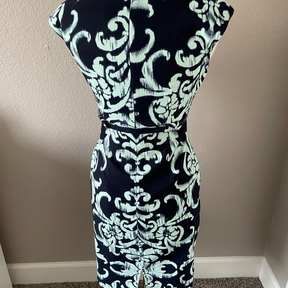Navy & Seafoam Green Fitted Dress - Picture 5 of 6